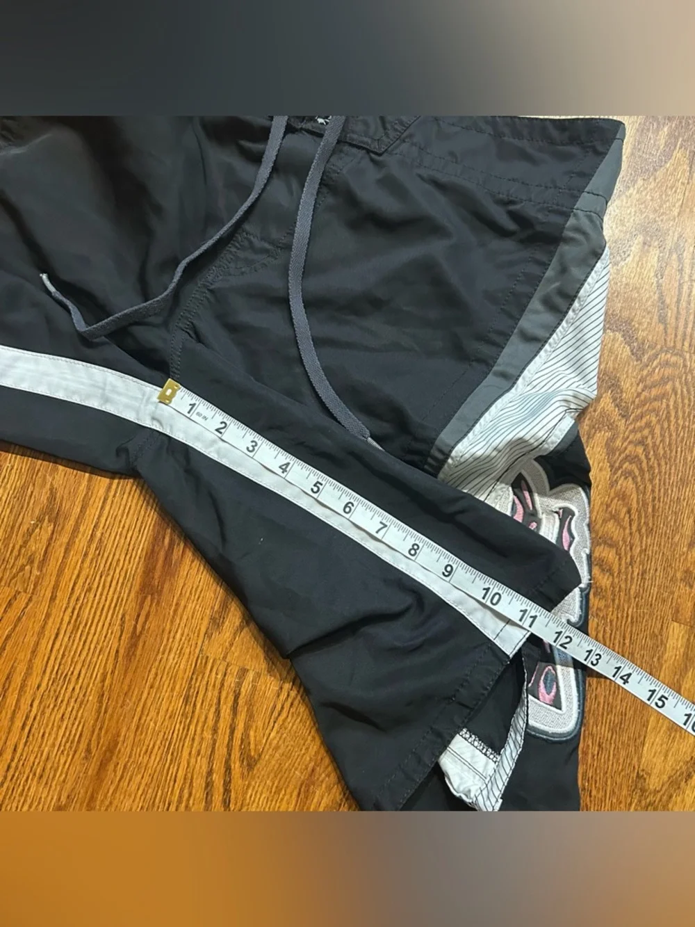 Fox Racing Motocross Men’s Board Shorts Black & White Sz32 Pink Logo 11” Inseam - Picture 5 of 8